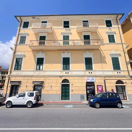 Santa Caterina Διαμέρισμα Varazze